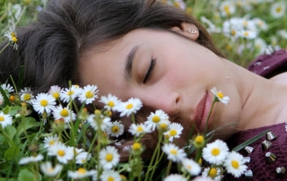 Le donne devono dormire di più rispetto agli uomini